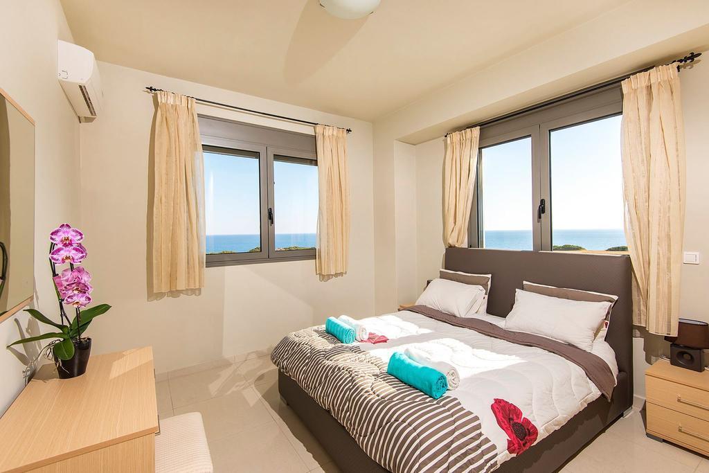 Olga Luxury Beach Front Villas Lakhania